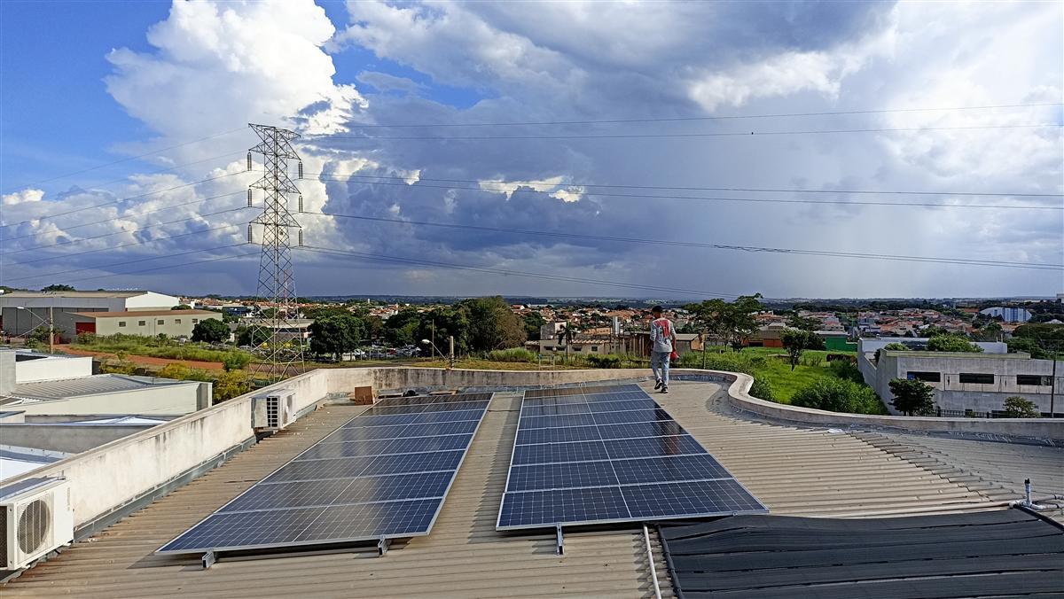 Vista de placas solares instaladas